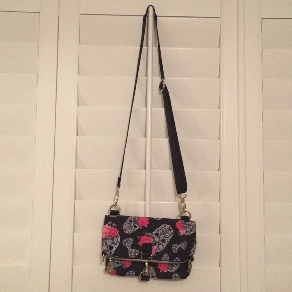 Betsey Johnson 💀 purse